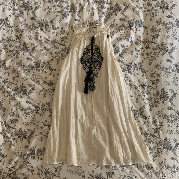 Zara Embroidered Dress/Coverup - Picture 3 of 6